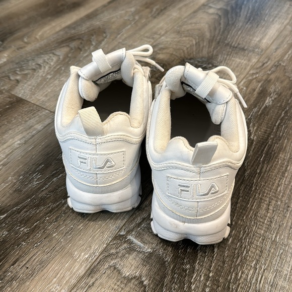 White fila women’s shoes size 7 - Picture 3 of 6